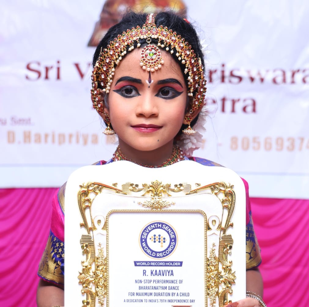 NON-STOP PERFORMANCE OF BHARATANATYAM DANCE FOR MAXIMUM DURATION BY A CHILD gallery image 2