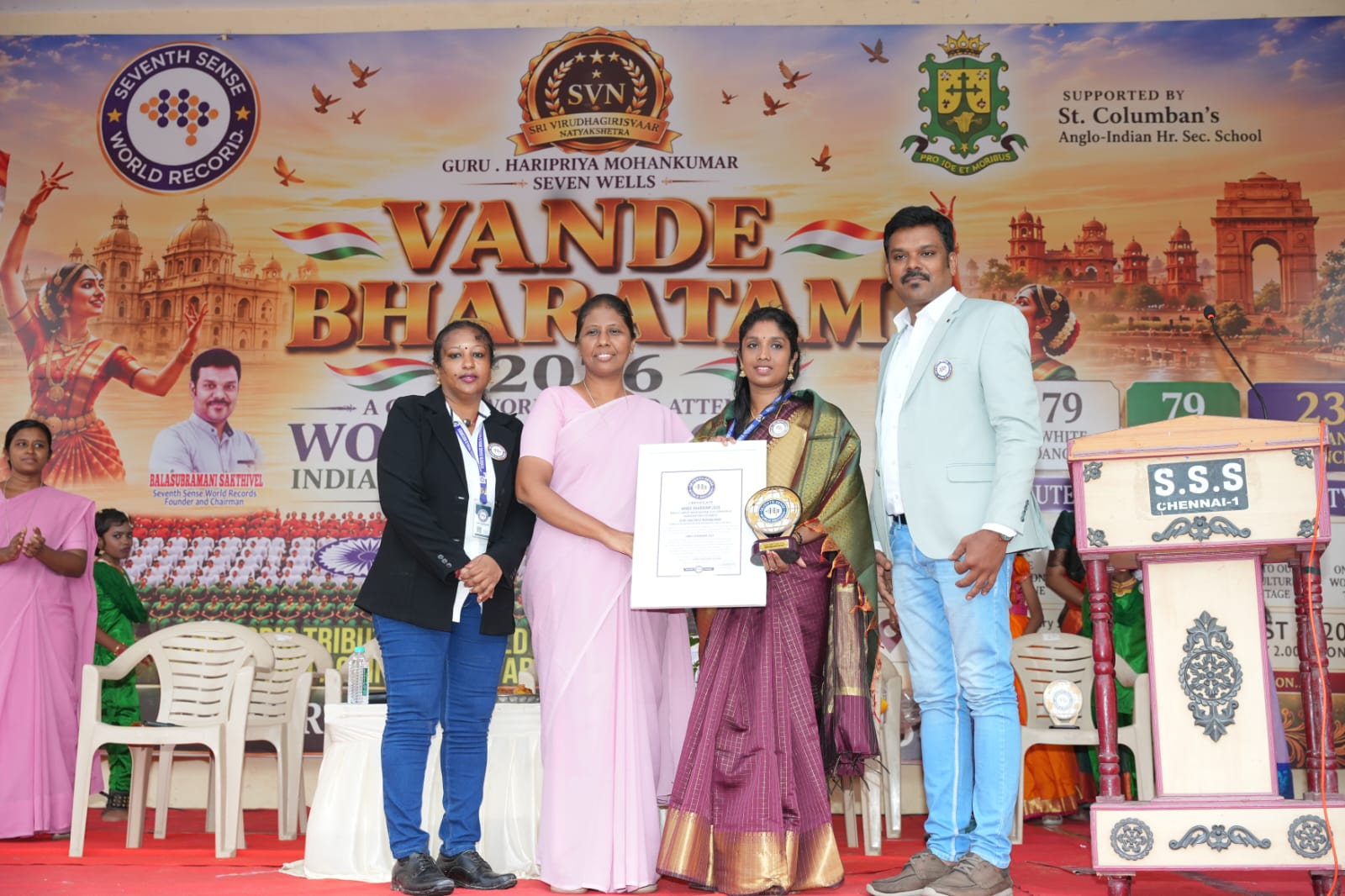 VANDE BHARATAM 2026 WORLD'S LARGEST INDIAN NATIONAL FLAG FORMATION BY BHARATANATYAM PERFORMERS